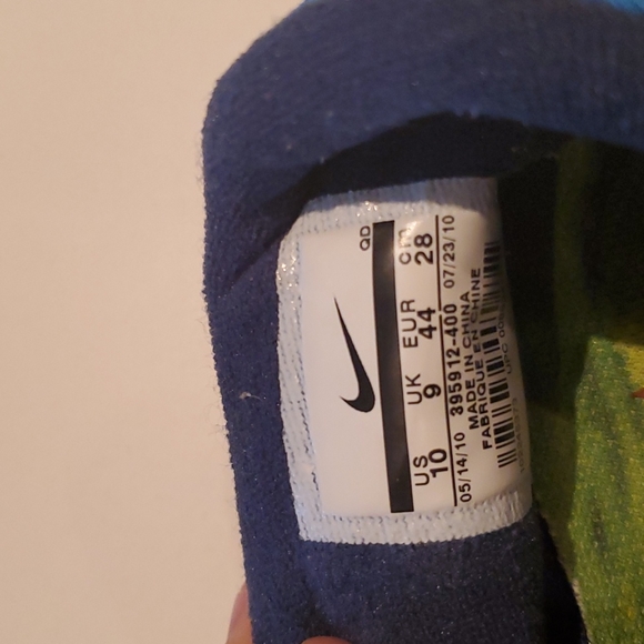 Nike Men's 2010 Free Run Athletic Shoes - Picture 2 of 2